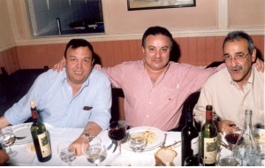 24 - En el restaurante Oasis - 2002